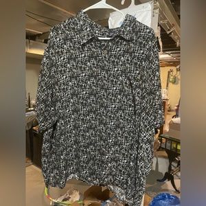 Short sleeve button down